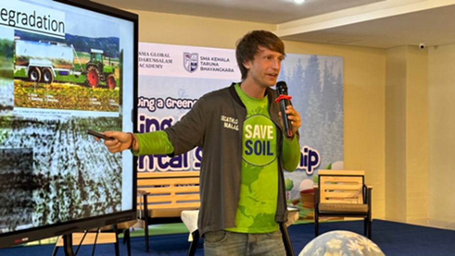 Save Soil Campaign: GDA Gandeng Aktivis Jerman untuk Peduli Krisis Degradasi Tanah